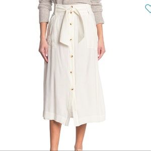 Brochu Walker | Capri white flowy midi skirt